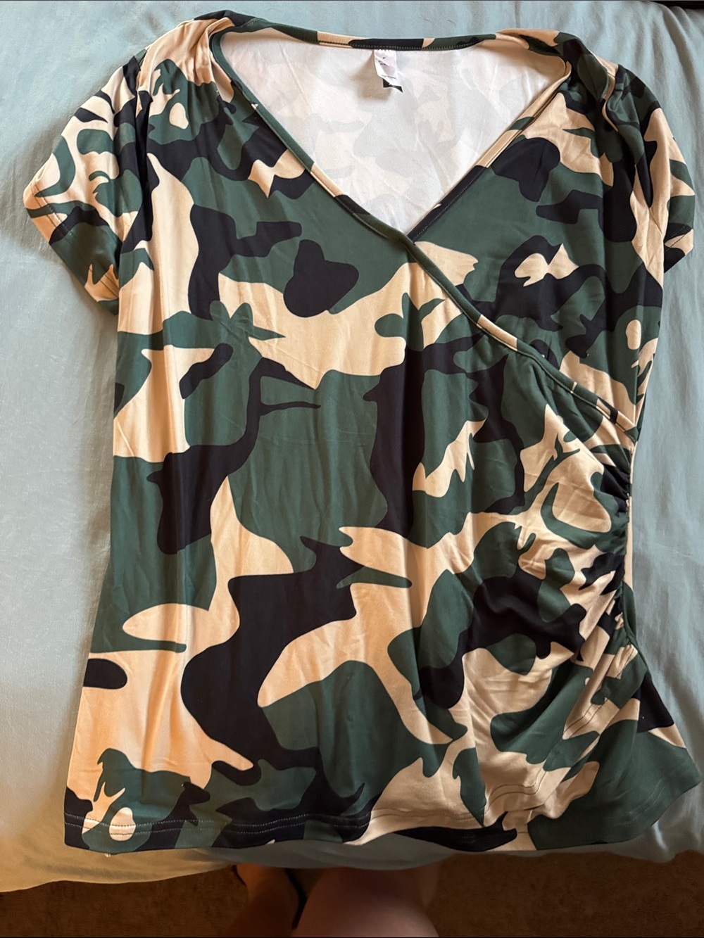 Women’s Short Sleeve Camouflage Wrap Tee - Green/Black/Cream